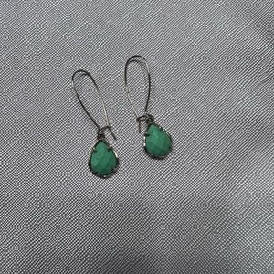 Kendra Scott drop earrings